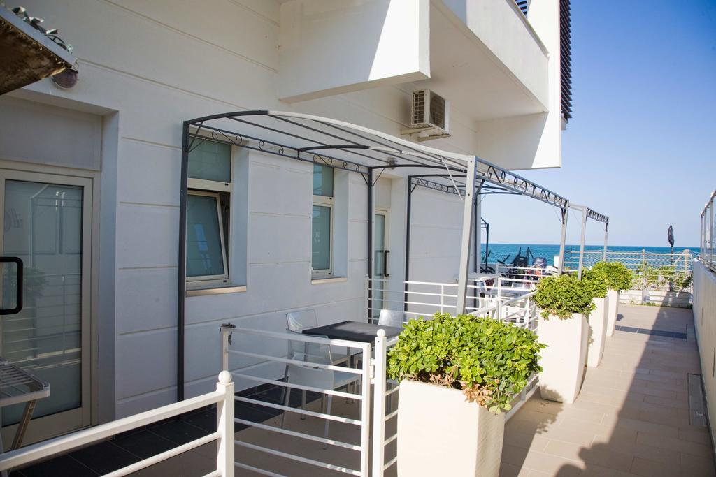 Il Conero Mare Aparthotel Numana Room photo