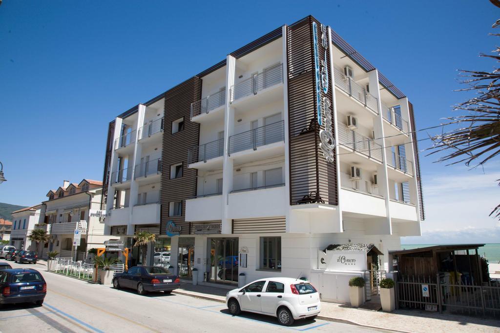 Il Conero Mare Aparthotel Numana Exterior photo