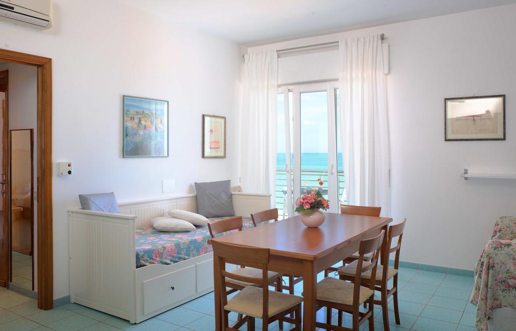 Il Conero Mare Aparthotel Numana Room photo